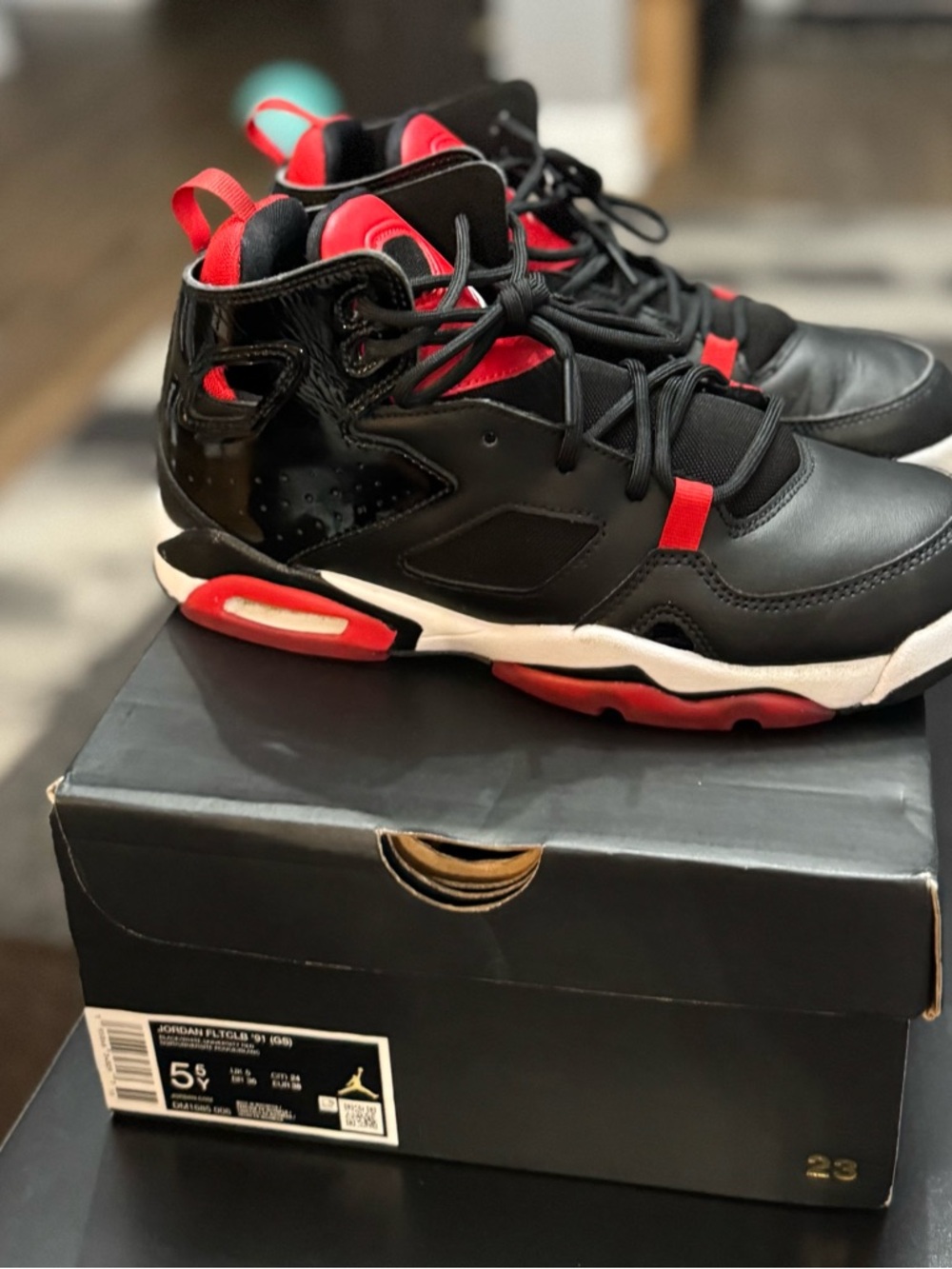 Jordan FLTCLB '91 Sneakers Big kids 5.5y